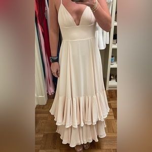 Fame & Partners Size 6 Gown